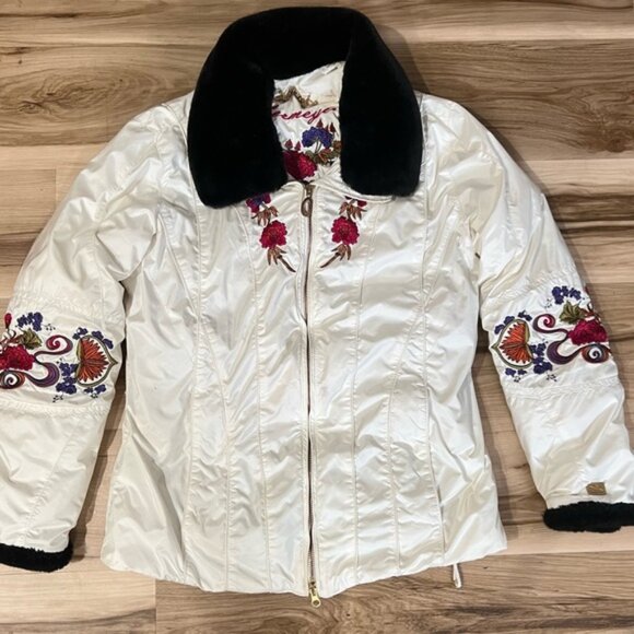 Obermeyer Women's White Long Sleeve Allure Thermolite Puffer Ski Jacket Size 8 - Picture 1 of 8